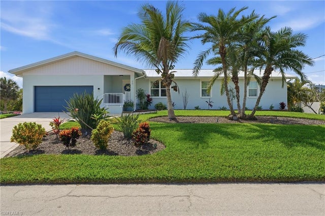 26 Fairview Blvd, FORT MYERS BEACH