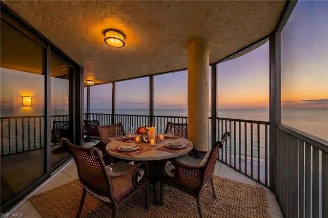 9653 Gulf Shore Dr 903, NAPLES