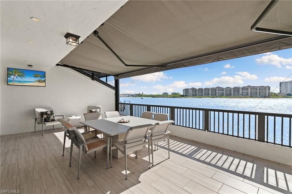 406 La Peninsula Blvd 406, NAPLES