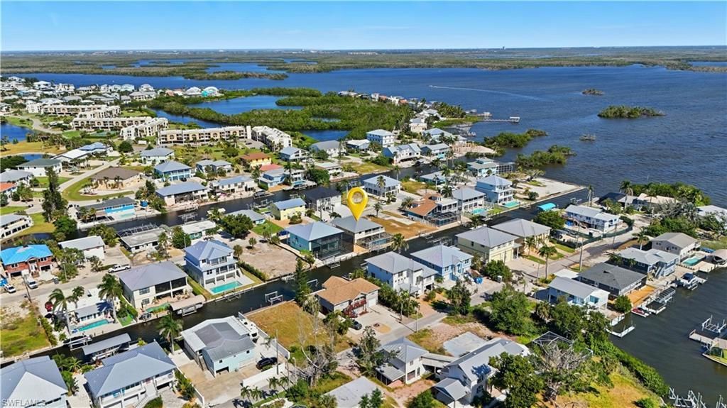 222 Flamingo St, FORT MYERS BEACH