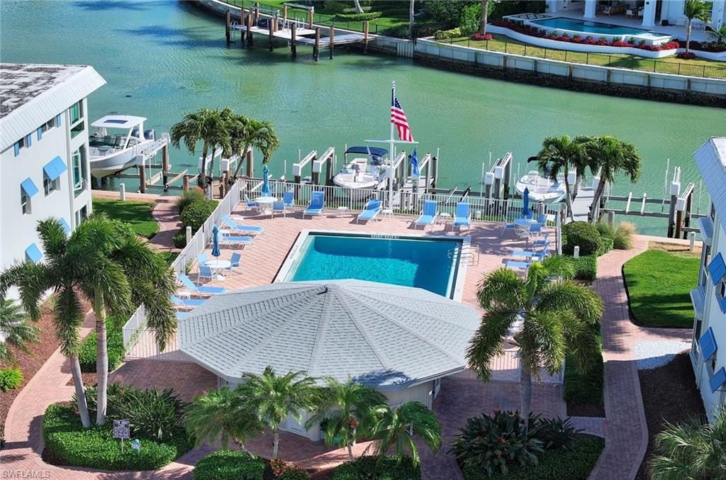 2100 Gulf Shore Blvd N 107, NAPLES