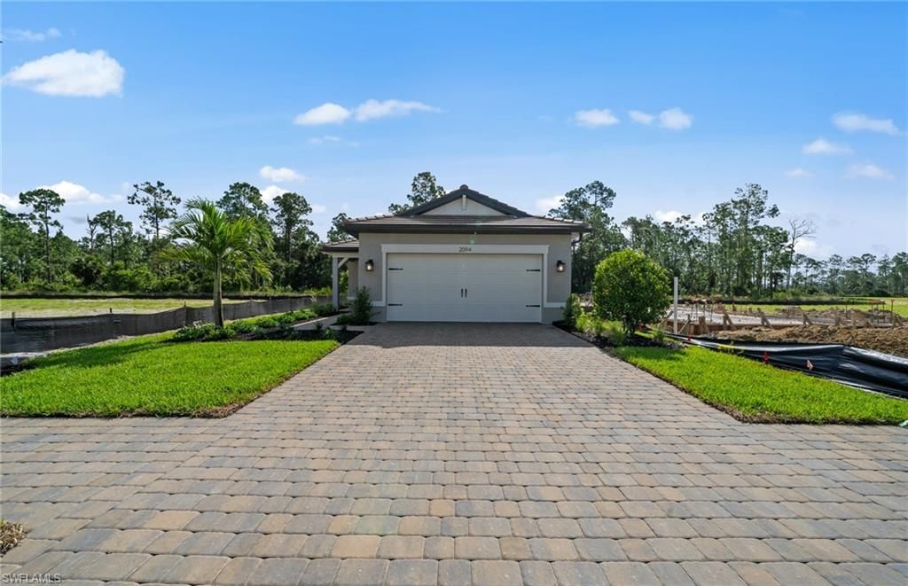 2094 Seville Ln, NAPLES