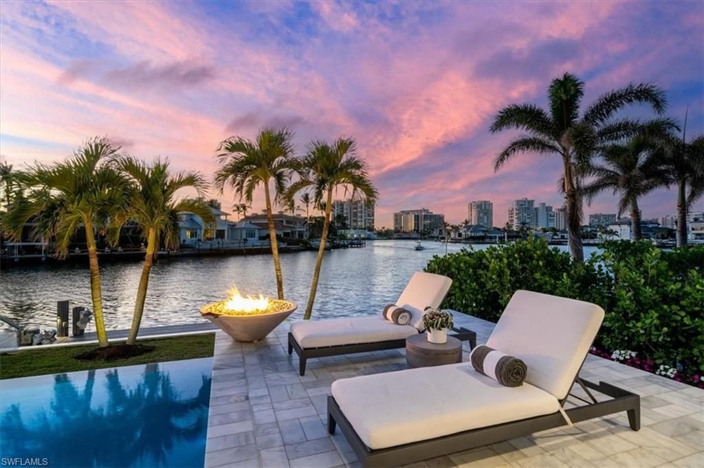 3801 Crayton Rd, NAPLES