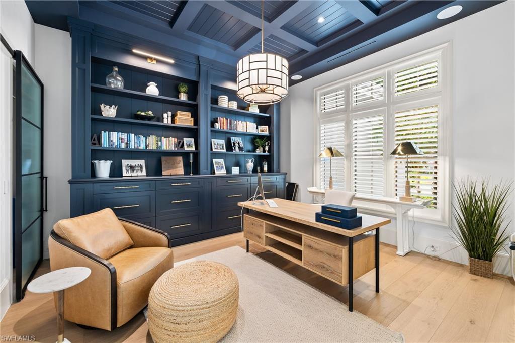 Photo 33