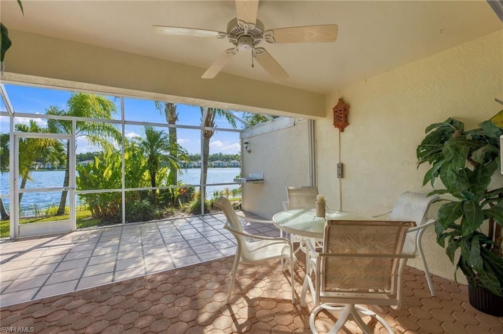 2872 W Crown Pointe Blvd, NAPLES
