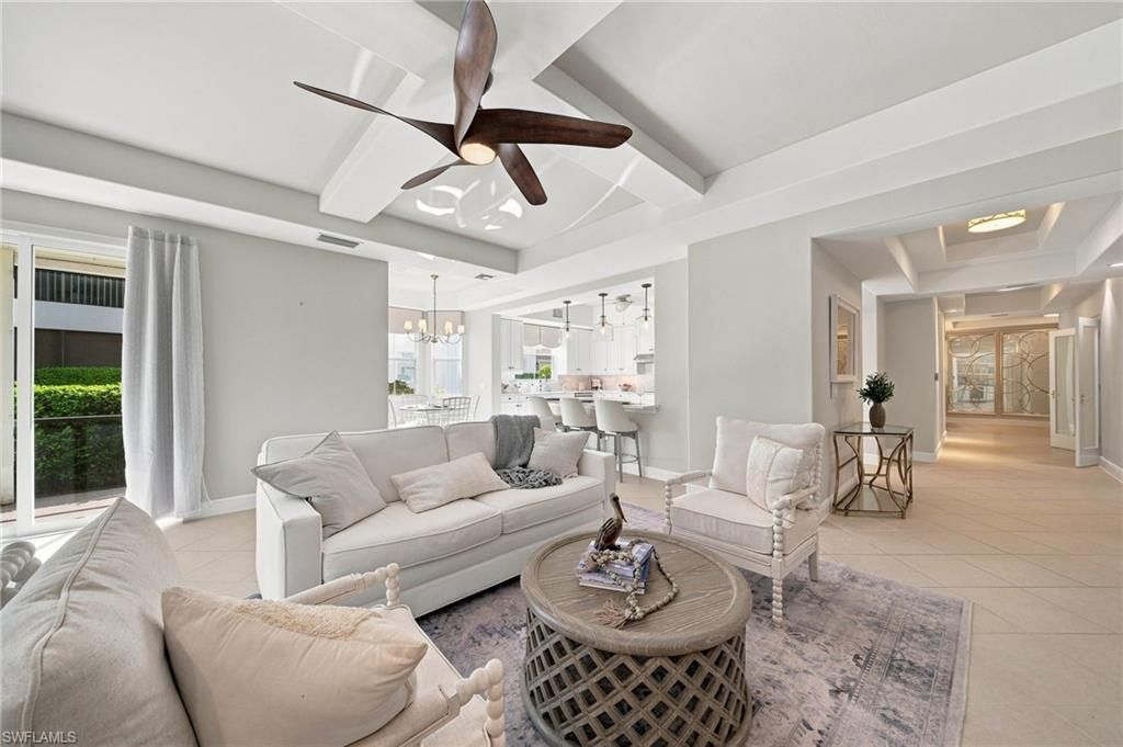 583 Avellino Isles Cir 102, NAPLES