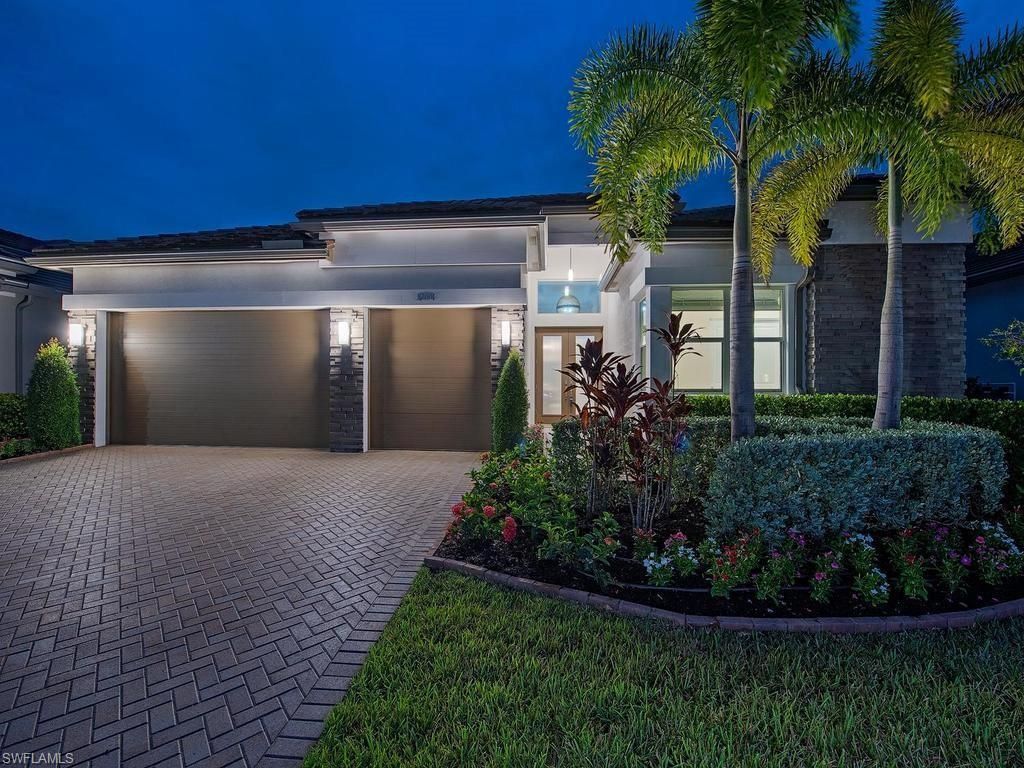 12058 Mimosa St, NAPLES