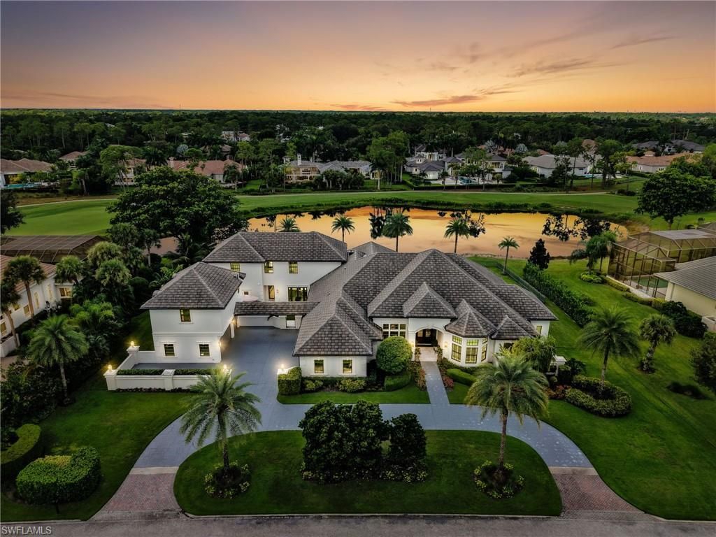 6536 Highcroft Dr, NAPLES