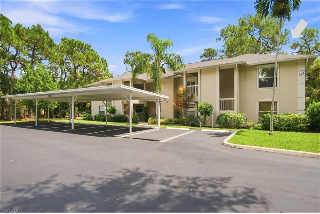 749 Landover Cir 203, NAPLES