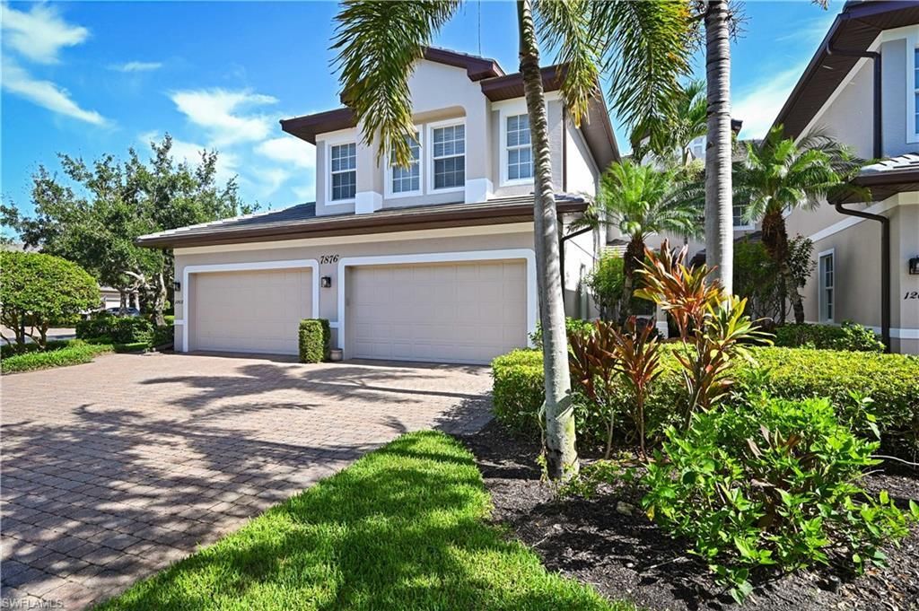 7876 Hawthorne Dr 1201, Naples