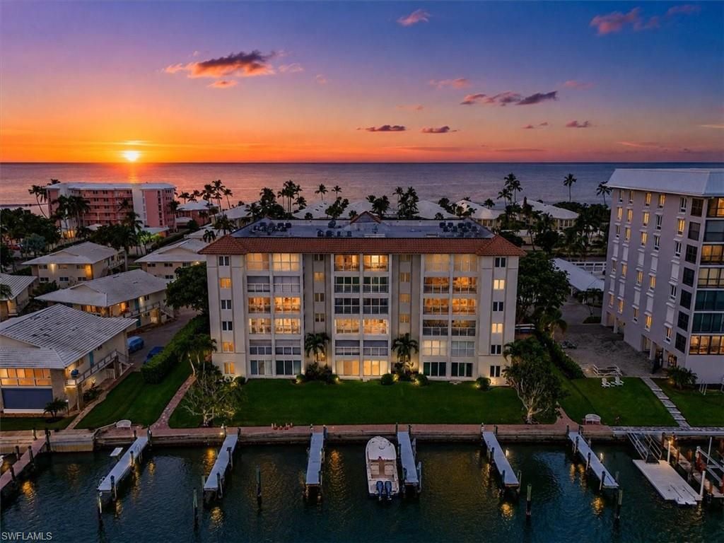 2600 Gulf Shore Blvd N 42, NAPLES