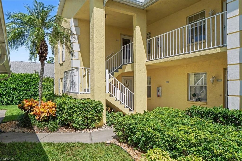 2680 Kings Lake Blvd 201, NAPLES