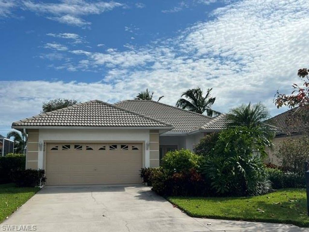 8010 Belmont Ct, NAPLES