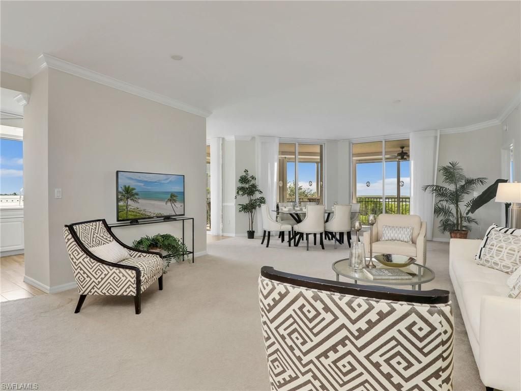 1001 Arbor Lake Dr 301, NAPLES
