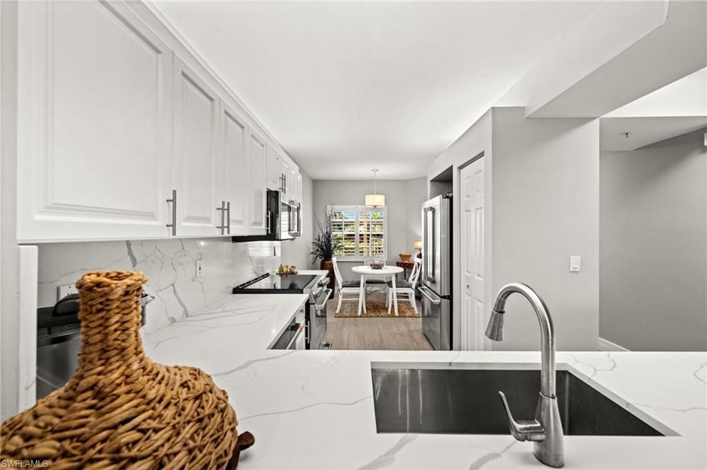 7502 Silver Trumpet Ln 103, NAPLES
