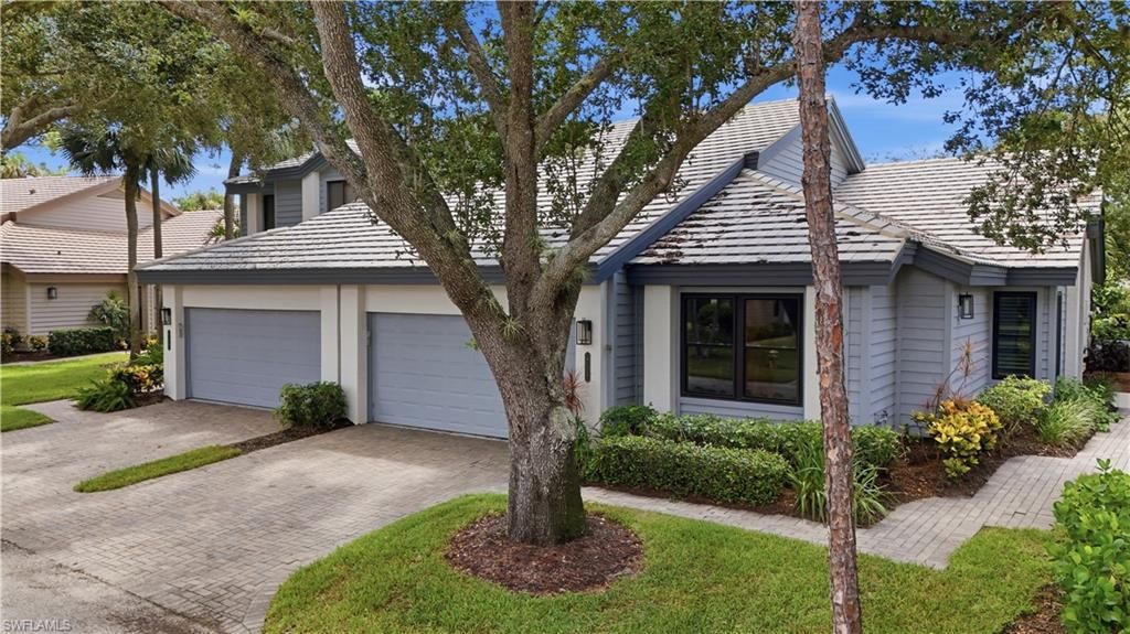 27067 Kindlewood Ln, BONITA SPRINGS