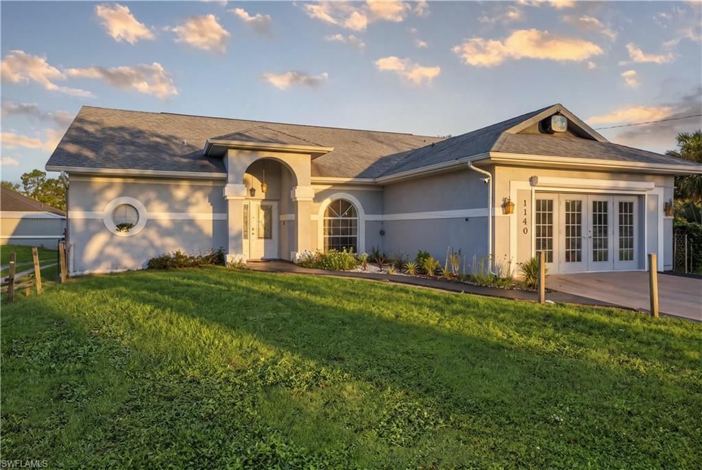 1140 Golden Gate Blvd W, NAPLES