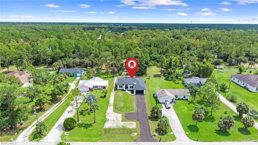 2610 4th St Nw, NAPLES