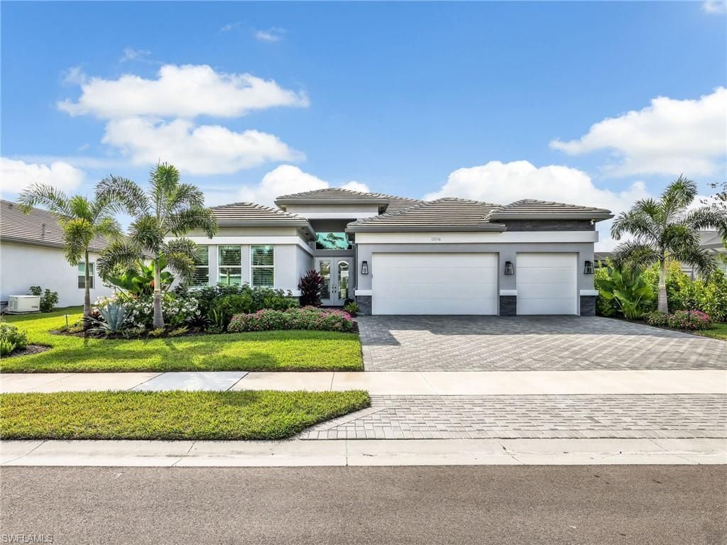 12056 Oleander Ave, NAPLES