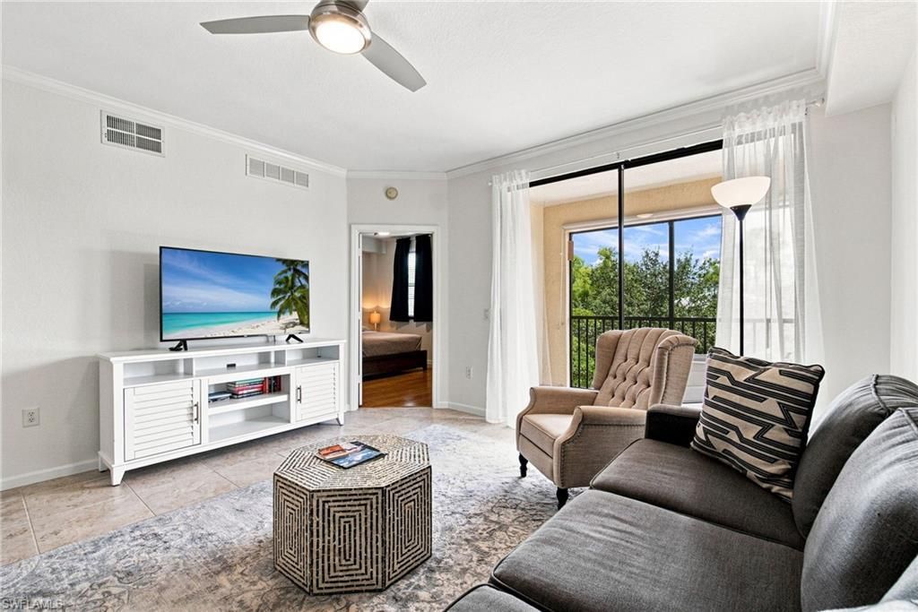 12990 Positano Cir 301, NAPLES