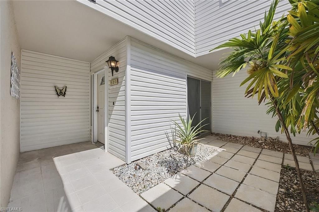 522 Bristle Cone Ln 62, NAPLES