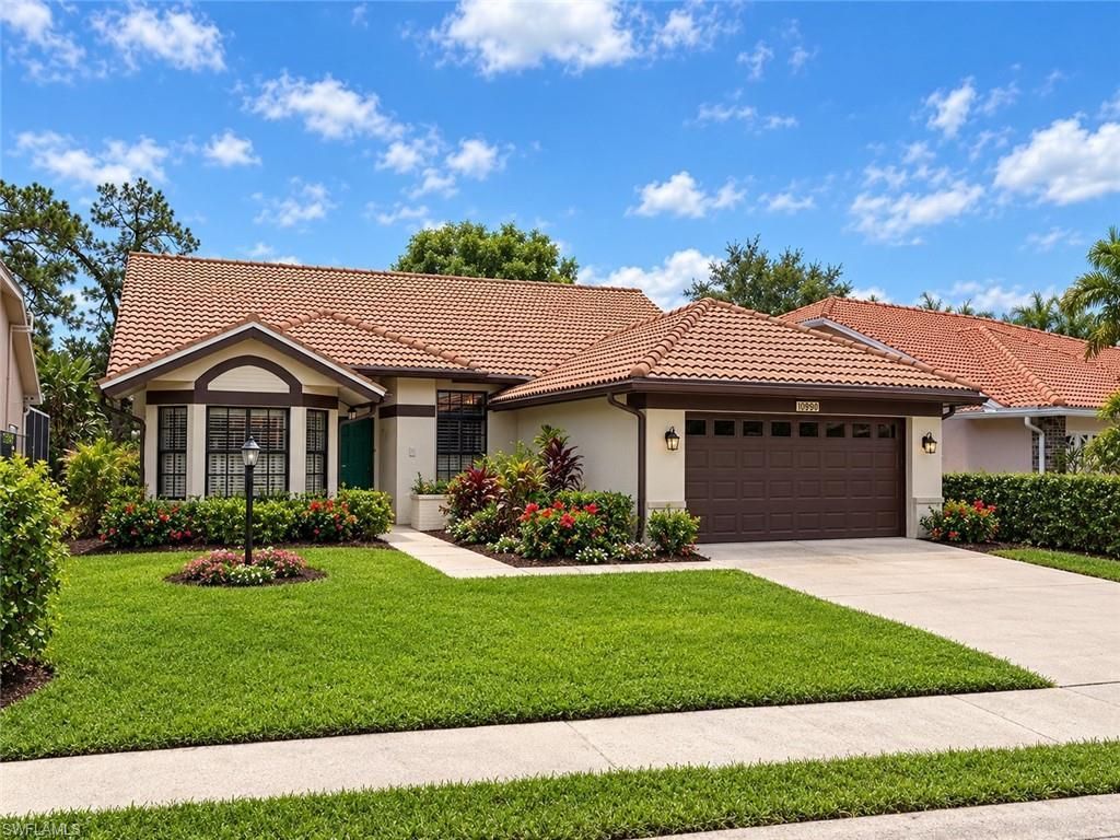 268 Countryside Dr W, NAPLES