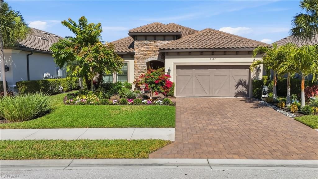 8665 Dilillo Ct, NAPLES