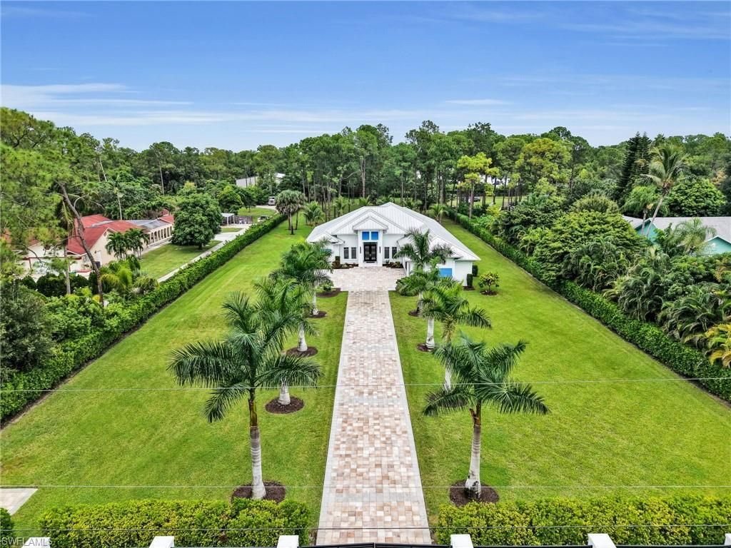 6145 Sea Grass Ln, NAPLES