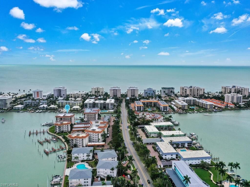 222 Harbour Dr 103, NAPLES