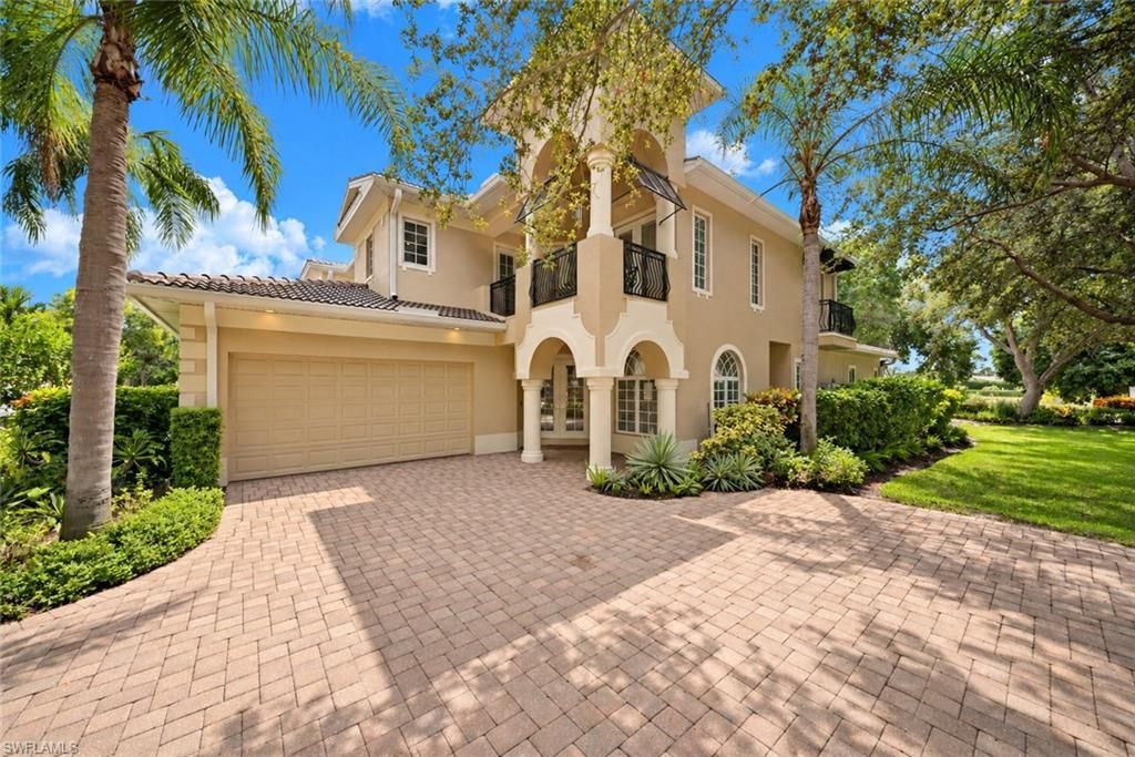 4840 W Boulevard Ct, NAPLES