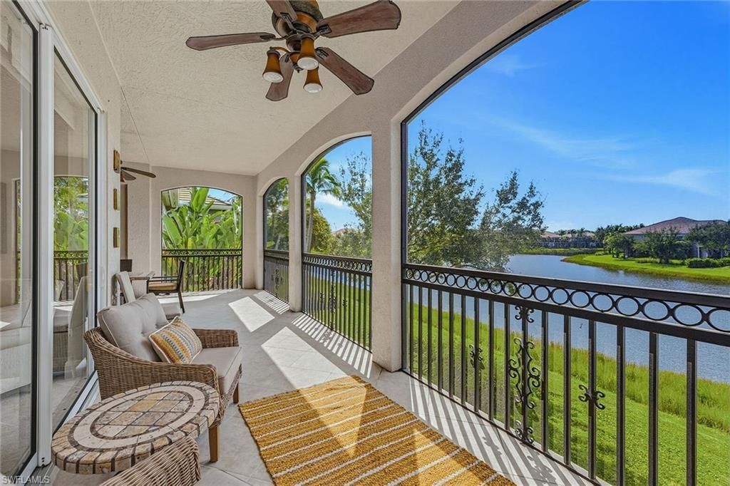 9238 Tesoro Ln 203, NAPLES