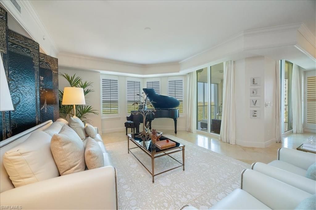 285 Grande Way 706, NAPLES