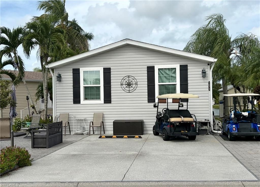 1075 Opal Lake Pt, NAPLES