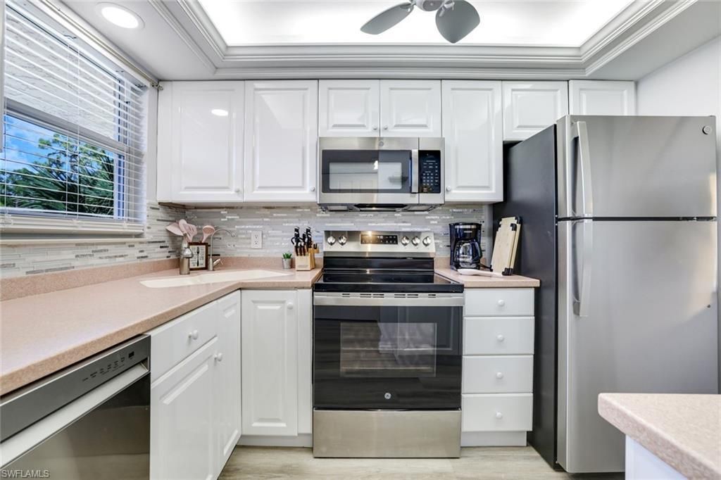 200 Forest Lakes Blvd 204, NAPLES