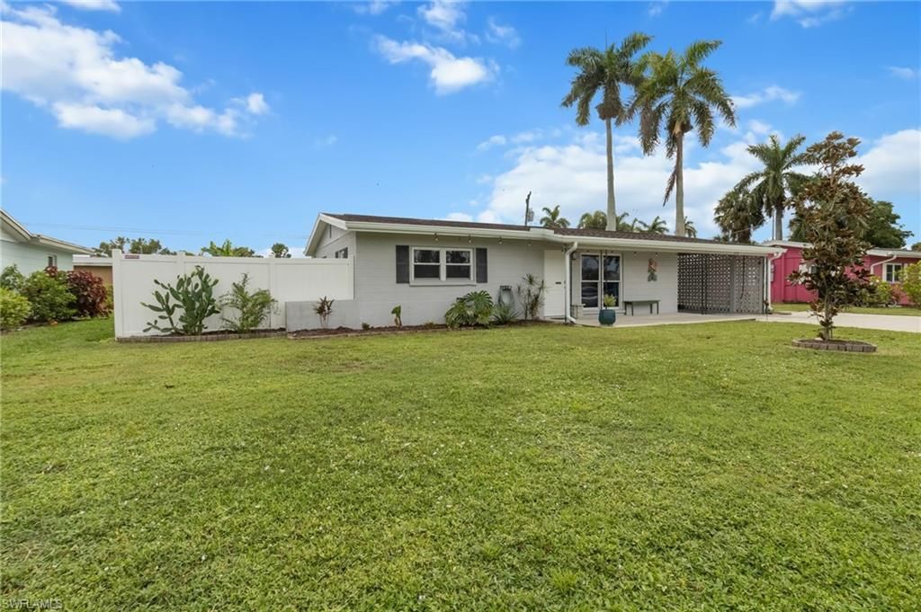 1458 Byron Rd, Fort Myers