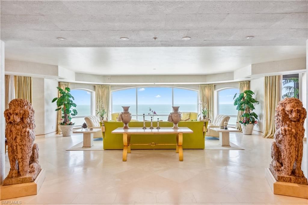 8477 Bay Colony Dr Ph17, NAPLES