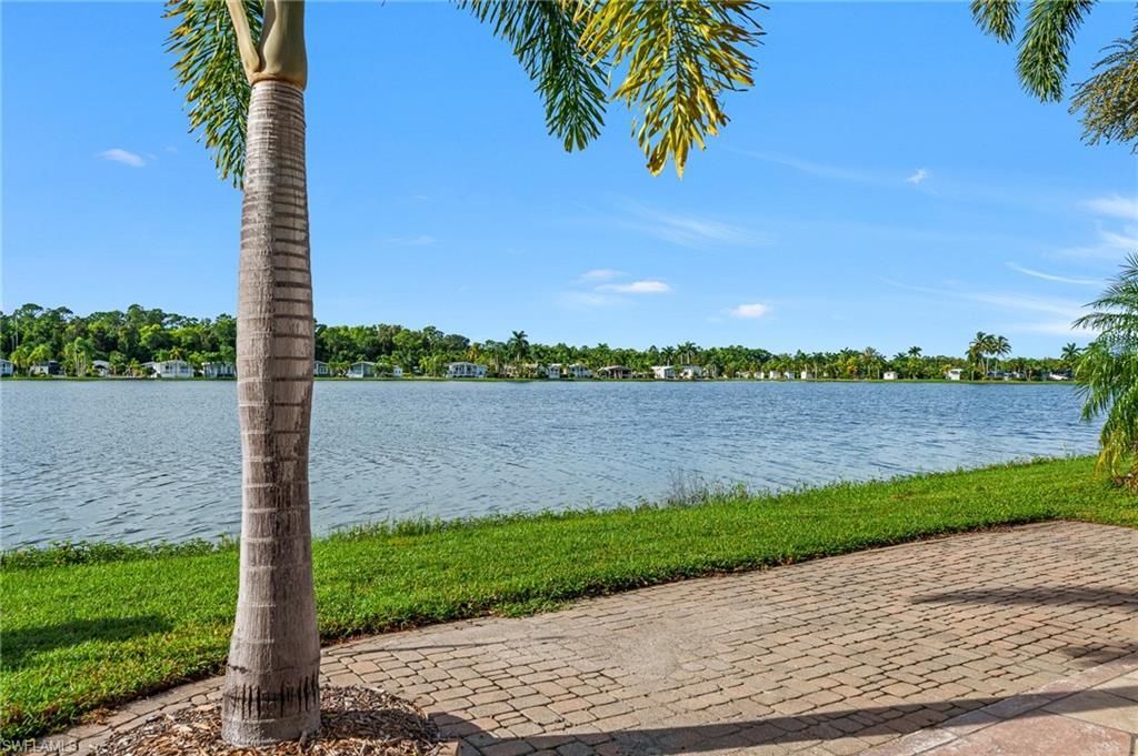2105 Crystal Lake Dr, NAPLES