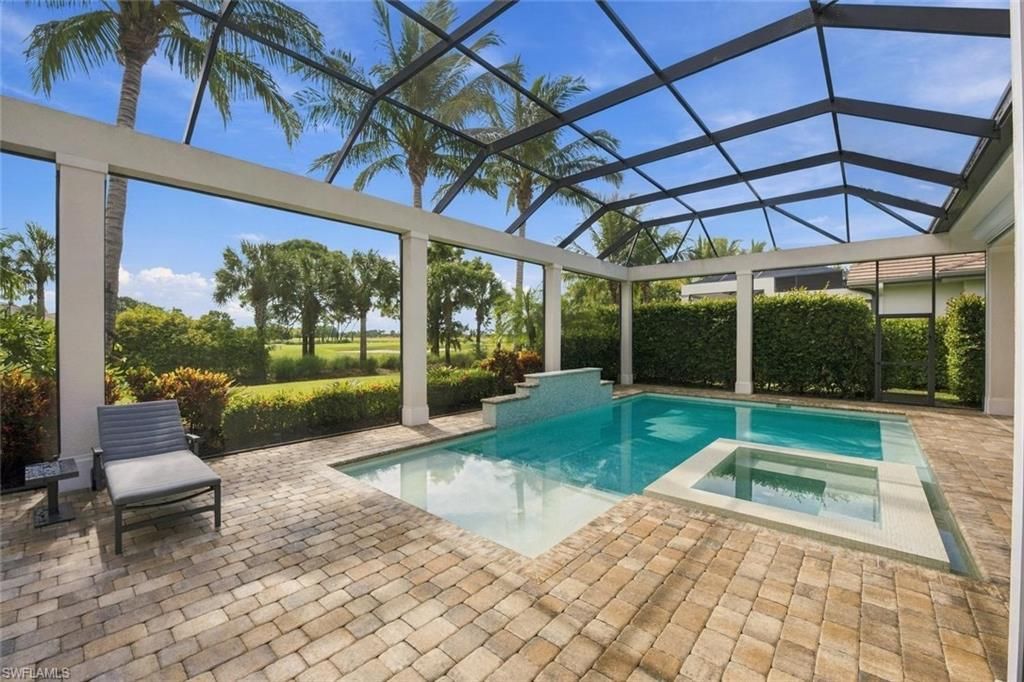3142 Malaga Ln, NAPLES