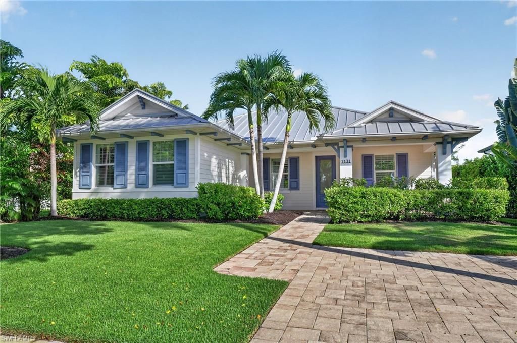 1131 7th Ave N, NAPLES