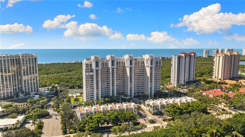 7117 Pelican Bay Blvd 1201, NAPLES