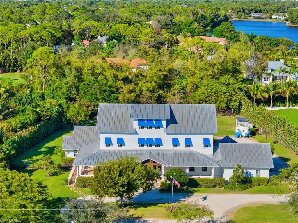 65 Mahogany Dr, NAPLES
