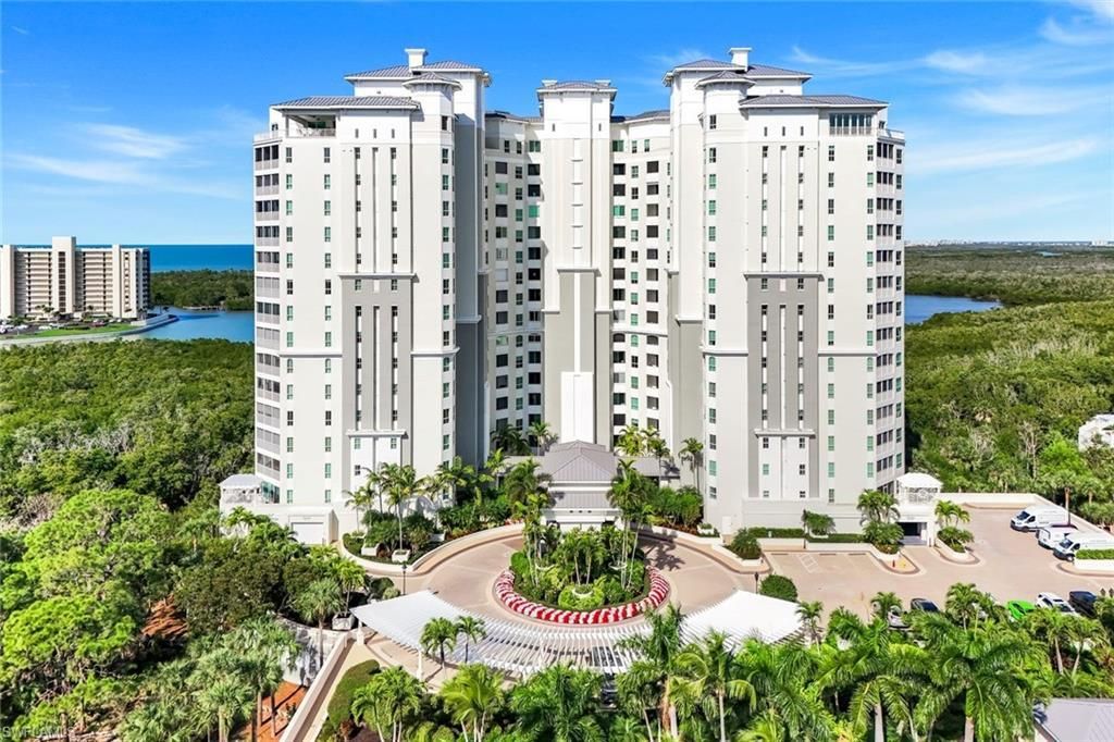 295 Grande Way 1405, NAPLES