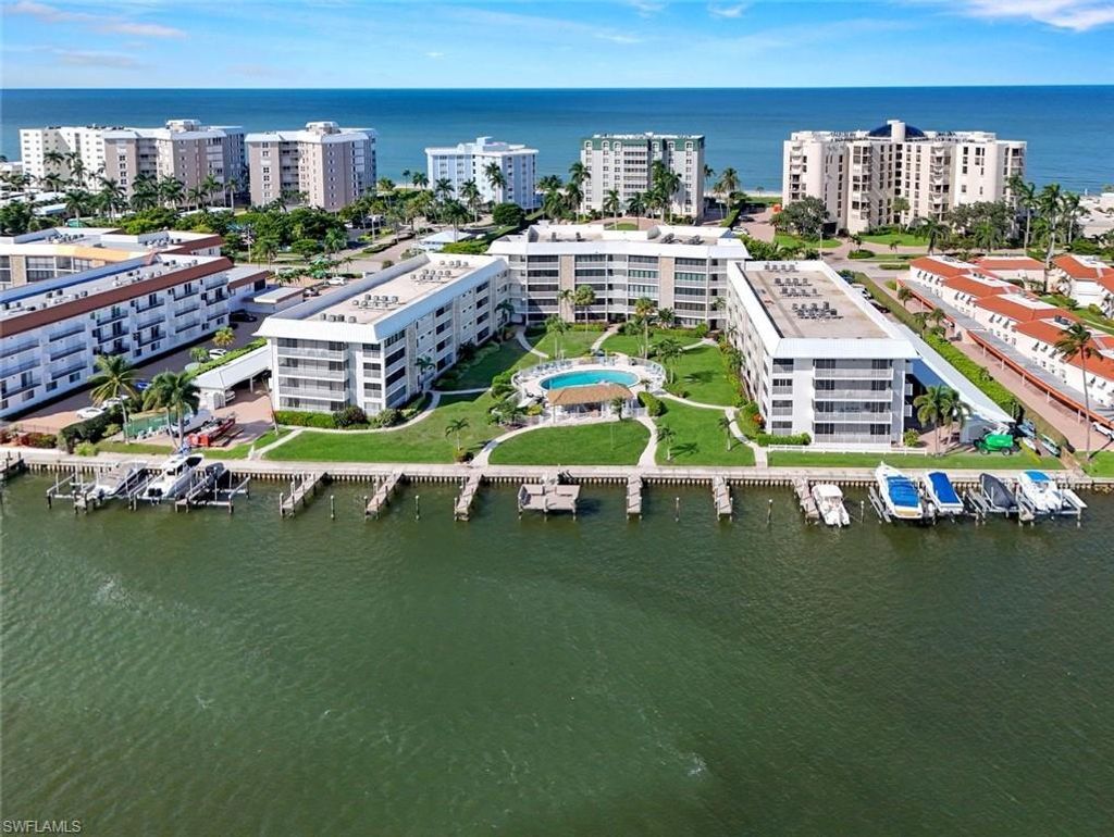 3000 Gulf Shore Blvd N 307, NAPLES