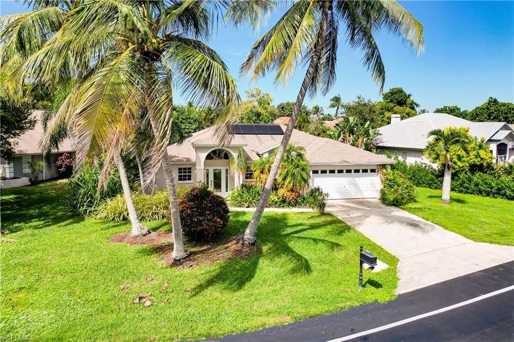 1145 Moon Lake Dr, NAPLES
