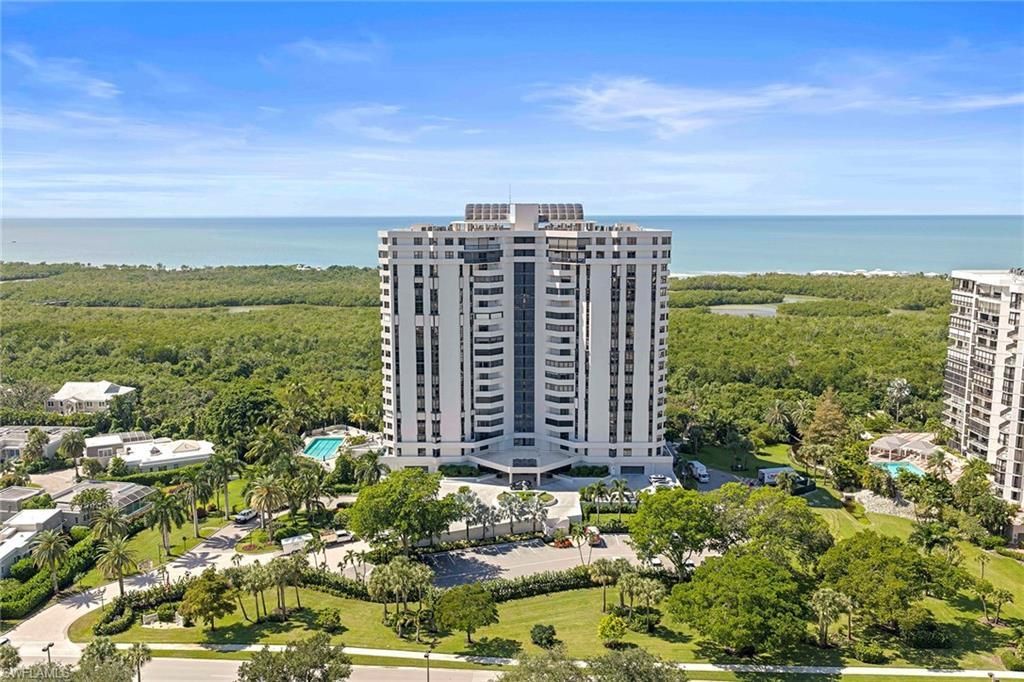 6001 Pelican Bay Blvd 1506, NAPLES
