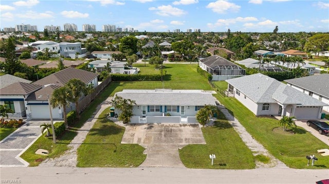 545 102nd Ave N, NAPLES