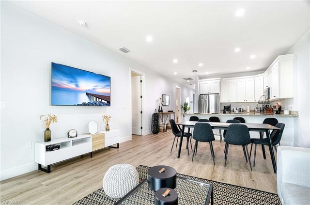 1147 Steeves Ave, NAPLES