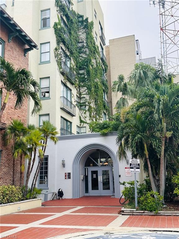 2310 First St 204, FORT MYERS