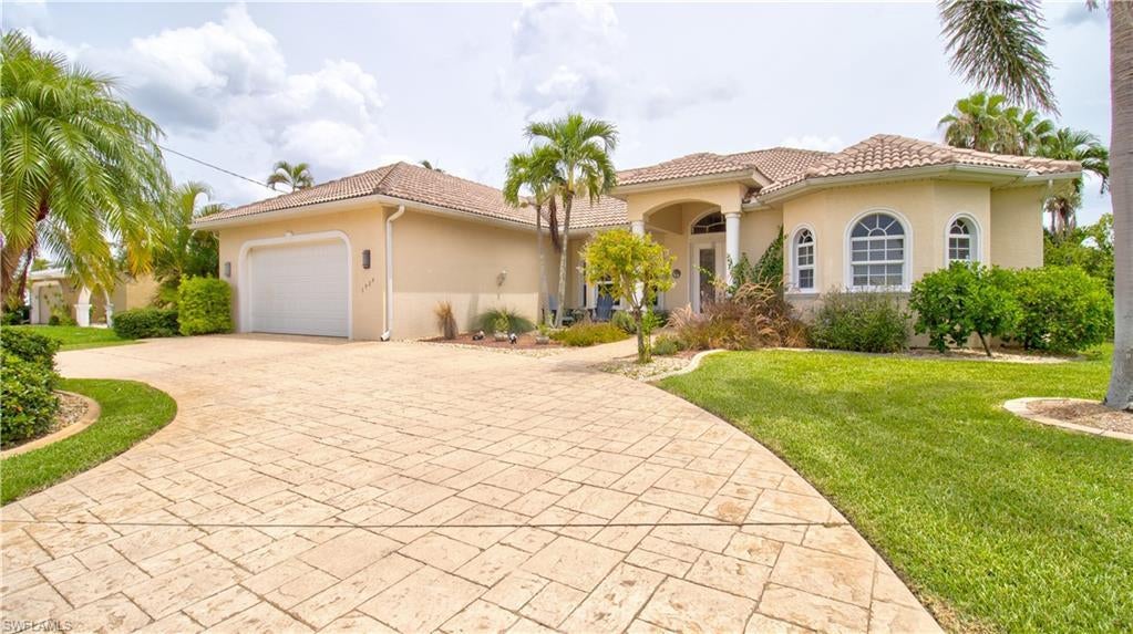 1924 Savona Pkwy, CAPE CORAL