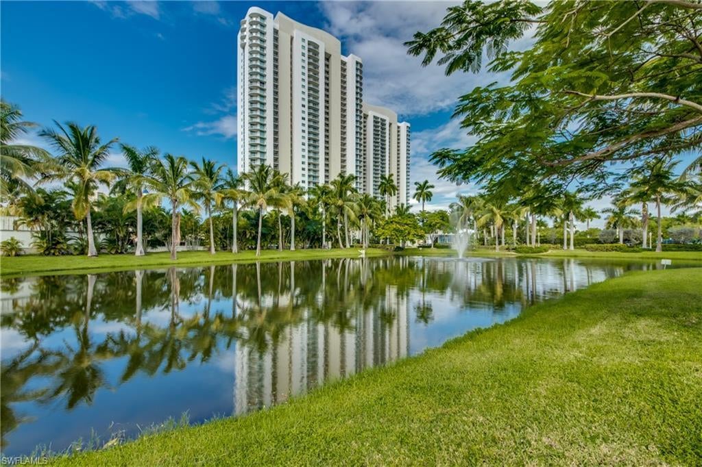 3000 Oasis Grand Blvd 1202, FORT MYERS
